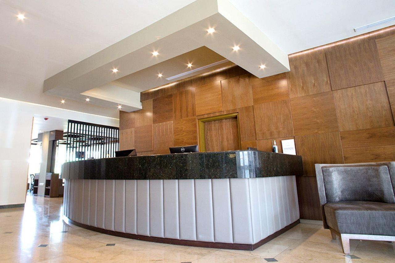 Antaris Galerias Hotel Monterrey Bagian luar foto
