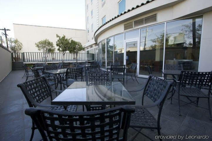 Antaris Galerias Hotel Monterrey Bagian luar foto